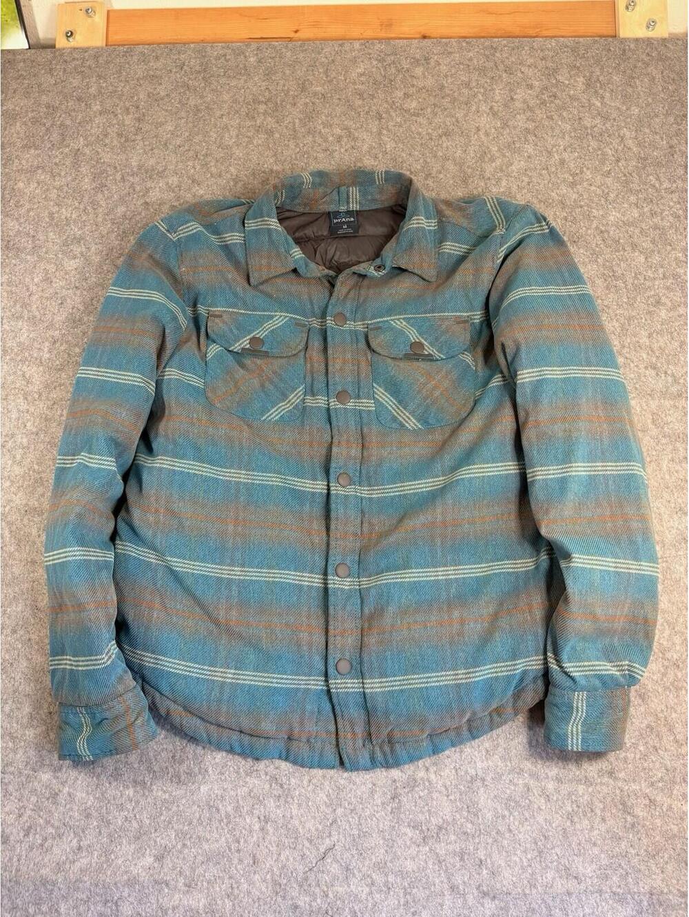 prAna Showdown Down Shirt Jacket Men’s M Blue Plaid Snap Front Warm
